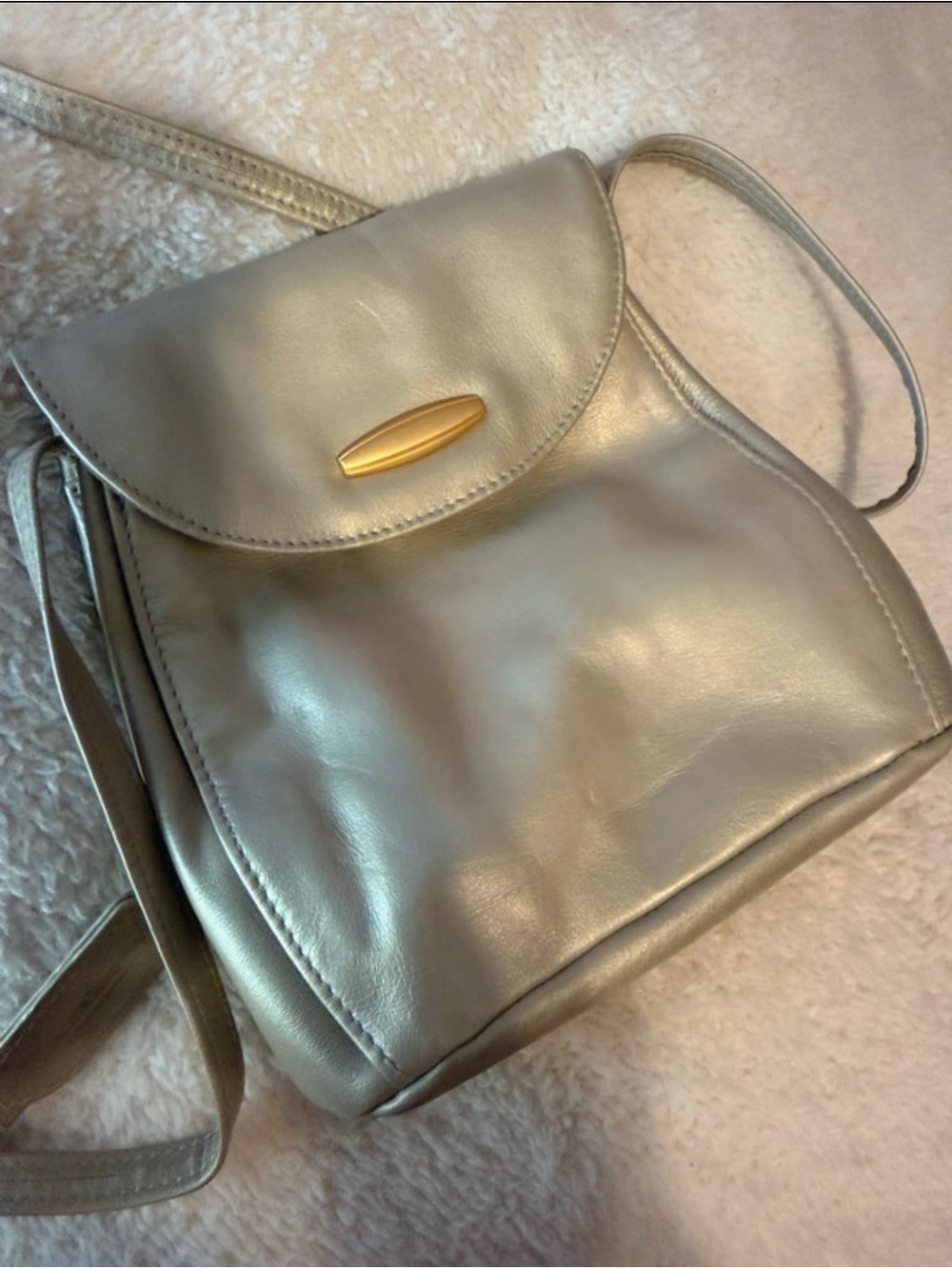 Vintage Leather Co. Metallic Leather Crossbody Bag